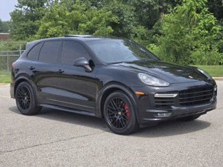 Used 2016 Porsche Cayenne GTS image 1