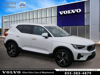 Certified 2025 Volvo XC40 B5 Core image 1