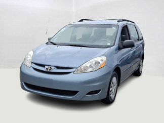 Used 2010 Toyota Sienna CE image 1