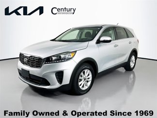 Certified 2019 Kia Sorento L image 1