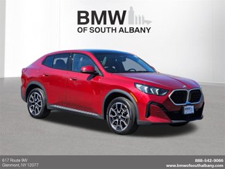 Certified 2025 BMW X2 xDrive28i w/ Premium Package image 1