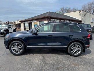 Used 2016 Volkswagen Touareg Sport image 1
