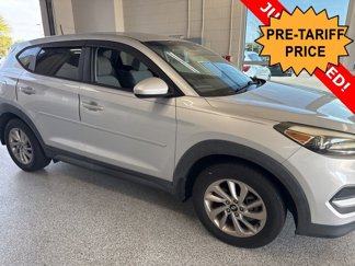 Used 2016 Hyundai Tucson SE image 1