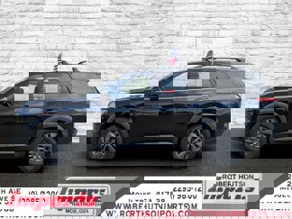 Used 2022 Nissan Pathfinder SV image 1