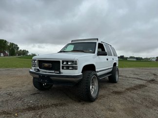 Used 1997 Chevrolet Tahoe 2WD image 1