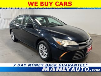 Used 2015 Toyota Camry LE image 1