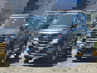 Used 2021 Ford Explorer XLT w/ Equipment Group 202A image 1