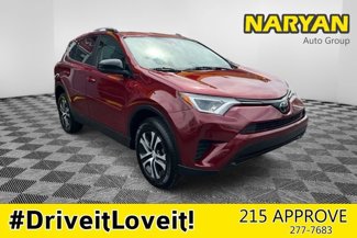 Used 2018 Toyota RAV4 LE w/ All Weather Liner Package image 1