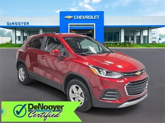 Certified 2022 Chevrolet Trax LT w/ Driver Confidence Package image 1