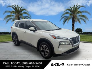 Used 2023 Nissan Rogue SV image 1
