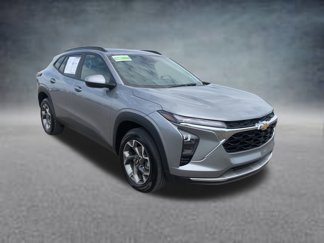Used 2024 Chevrolet Trax LT image 1