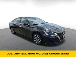 Used 2023 Nissan Altima 2.5 SV image 1