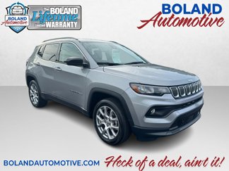 Used 2022 Jeep Compass Latitude image 1