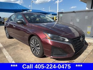 Used 2024 Nissan Altima 2.5 SV image 1