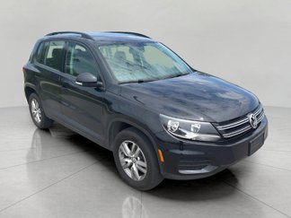 Used 2016 Volkswagen Tiguan S image 1