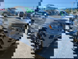 Used 2020 Jeep Grand Cherokee Altitude image 1