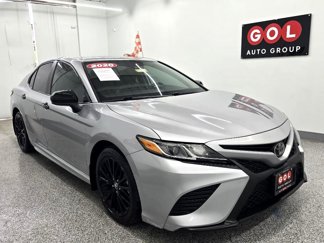Used 2020 Toyota Camry SE image 1