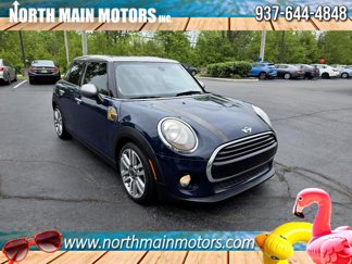 Used 2017 MINI Cooper 4-Door Hardtop image 1