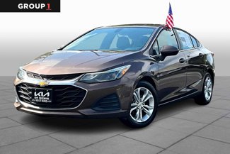 Used 2019 Chevrolet Cruze LT w/ Convenience Package image 1