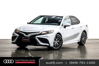 Used 2023 Toyota Camry SE image 1