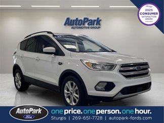 Used 2018 Ford Escape SE w/ Ford Safe & Smart Package image 1