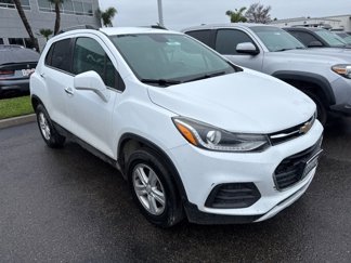 Used 2017 Chevrolet Trax LT w/ LT Convenience Package image 1