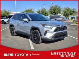 Used 2020 Toyota RAV4 LE image 1
