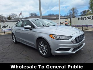 Used 2017 Ford Fusion SE w/ Fusion SE Technology Package image 1
