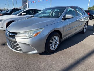 Used 2015 Toyota Camry SE image 1