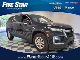 Used 2022 Chevrolet Traverse LS image 1