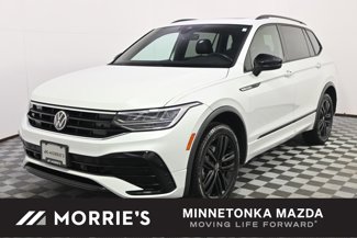 Used 2022 Volkswagen Tiguan SE R-Line image 1