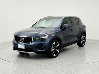 Used 2021 Volvo XC40 T5 Momentum w/ Protection Package Premier image 1