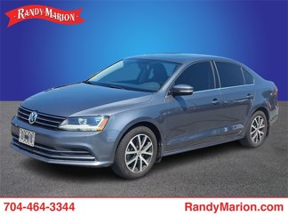 Used 2017 Volkswagen Jetta SE image 1