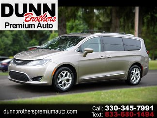 Used 2017 Chrysler Pacifica Touring-L Plus image 1