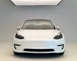 Used 2022 Tesla Model 3 Standard Range image 1