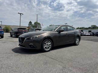 Used 2016 MAZDA MAZDA3 i Grand Touring image 1