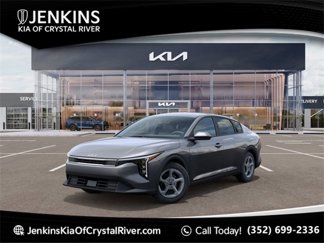 New 2025 Kia K4 LXS image 1