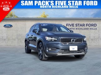 Used 2021 Volvo XC40 T4 Inscription image 1
