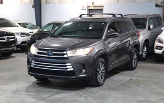Used 2018 Toyota Highlander XLE image 1