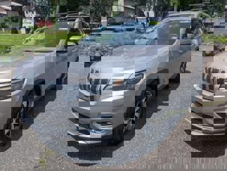 Used 2019 Jeep Cherokee Limited image 1