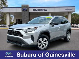 Used 2020 Toyota RAV4 LE image 1