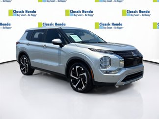 Used 2022 Mitsubishi Outlander SE image 1