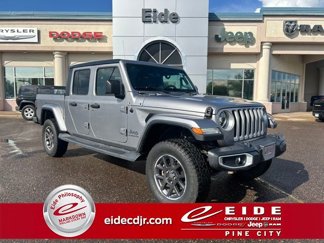 Used 2020 Jeep Gladiator Overland image 1