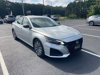 Used 2024 Nissan Altima 2.5 SV image 1