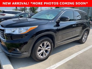 Used 2014 Toyota Highlander XLE image 1