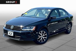 Used 2017 Volkswagen Jetta SE video 1