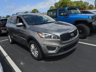Used 2017 Kia Sorento LX w/ LX Convenience Package image 1