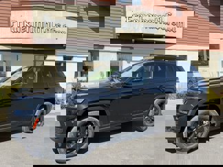 New 2025 Jeep Grand Cherokee Limited w/ Black Appearance Package image 1