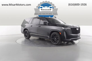 Used 2023 Cadillac Escalade ESV Sport Platinum w/ LPO, ONYX Package image 1