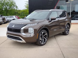 Used 2022 Mitsubishi Outlander SEL image 1